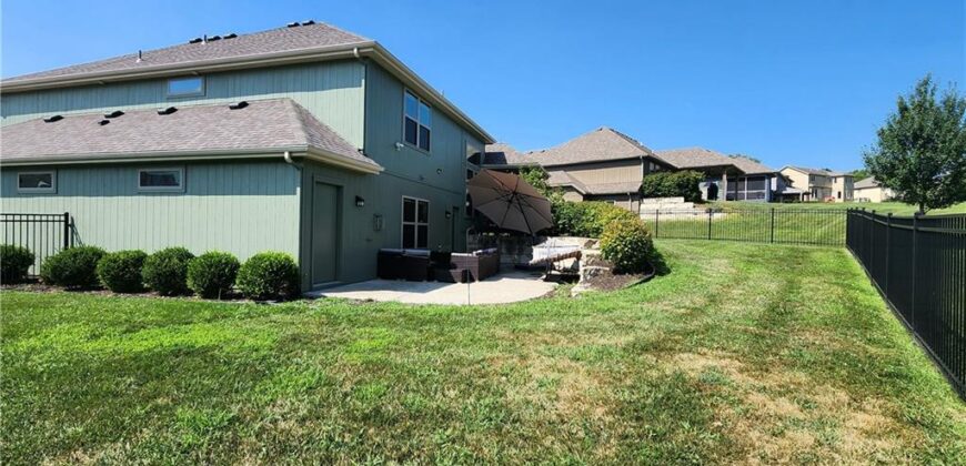 7604 N Amoret Avenue, Kansas City, MO 64151