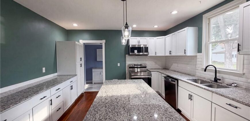 423 N Missouri Street, Liberty, MO 64068