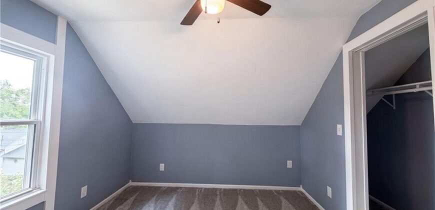 423 N Missouri Street, Liberty, MO 64068