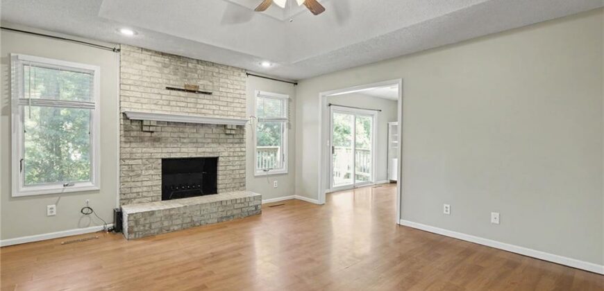 17 Sandi Circle, Dearborn, MO 64439