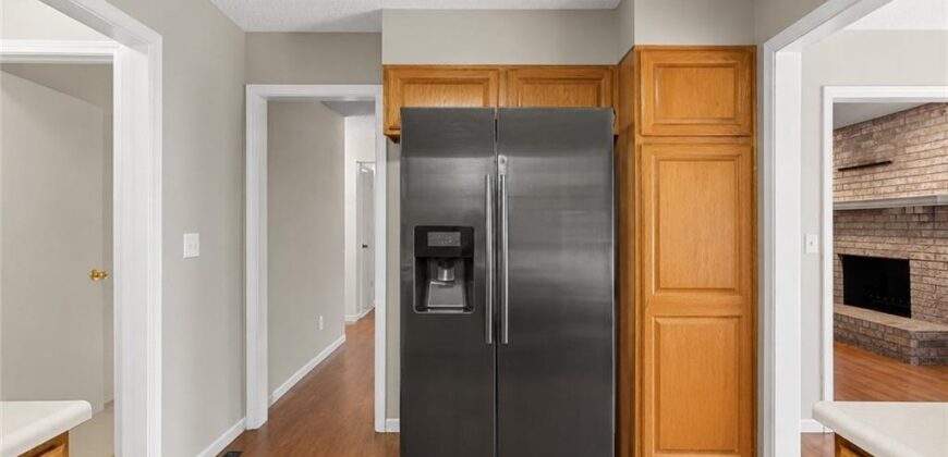 17 Sandi Circle, Dearborn, MO 64439