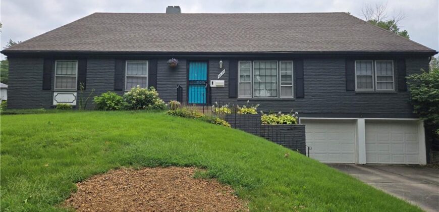 4835 NE Sherwood Drive, Kansas City, MO 64119