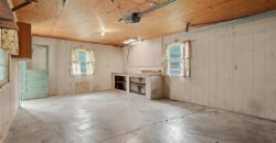 108 Highland Drive, Smithville, MO 64089