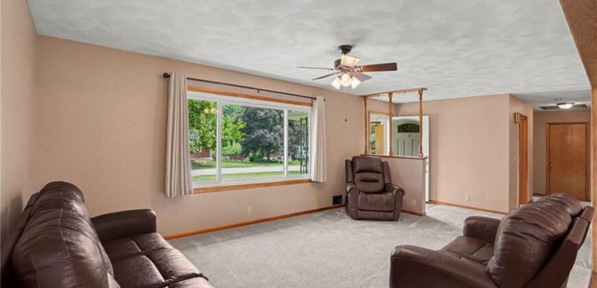 108 Highland Drive, Smithville, MO 64089