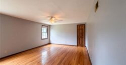 6916 N Overland Drive, Kansas City, MO 64151