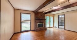 6916 N Overland Drive, Kansas City, MO 64151