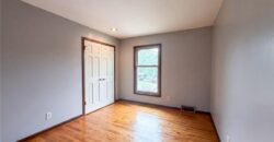 6916 N Overland Drive, Kansas City, MO 64151