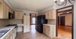 6916 N Overland Drive, Kansas City, MO 64151