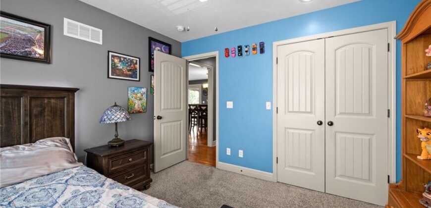 911 Chisam Road, Kearney, MO 64060