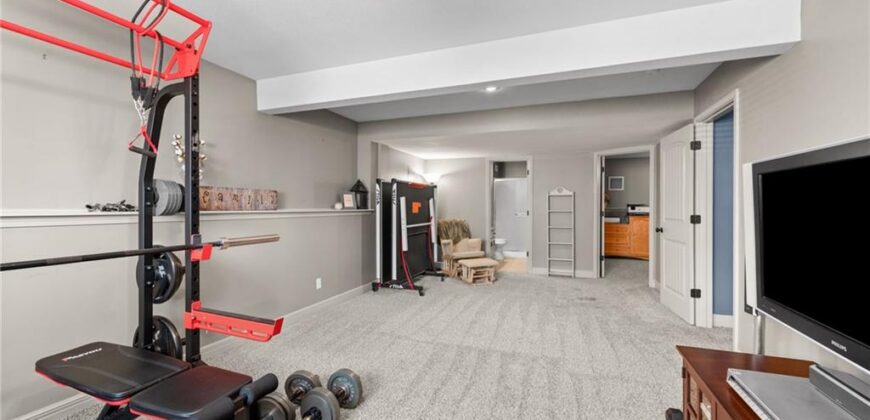 911 Chisam Road, Kearney, MO 64060