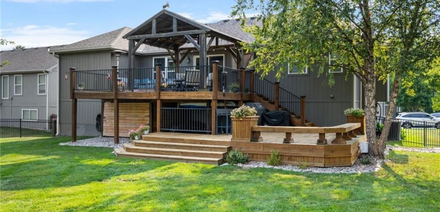 911 Chisam Road, Kearney, MO 64060