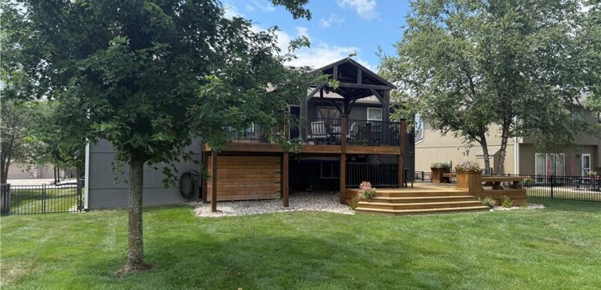 911 Chisam Road, Kearney, MO 64060