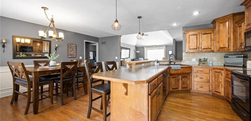 911 Chisam Road, Kearney, MO 64060