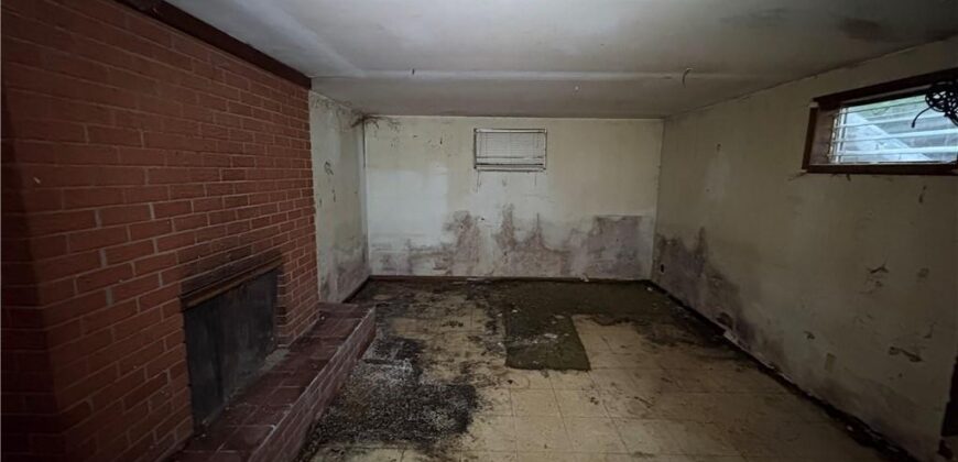 5049 N Brighton Avenue, Kansas City, MO 64119