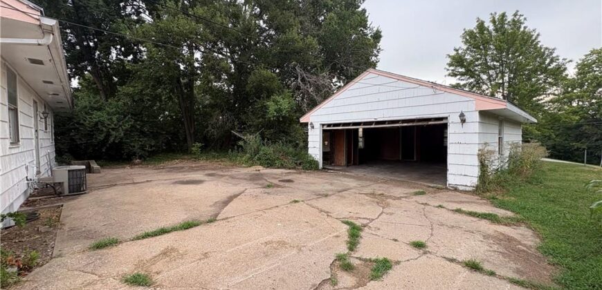 5049 N Brighton Avenue, Kansas City, MO 64119