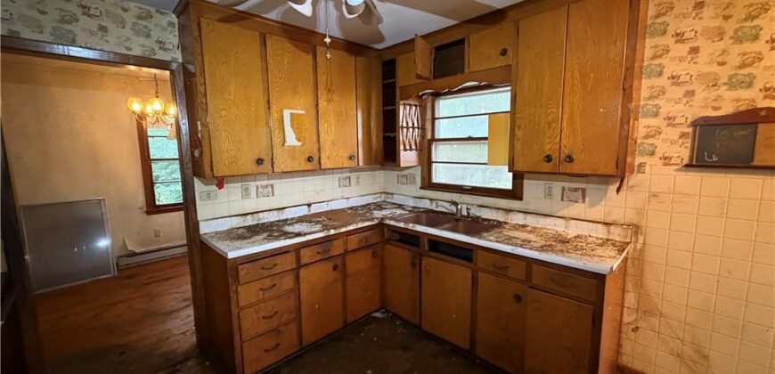 5049 N Brighton Avenue, Kansas City, MO 64119