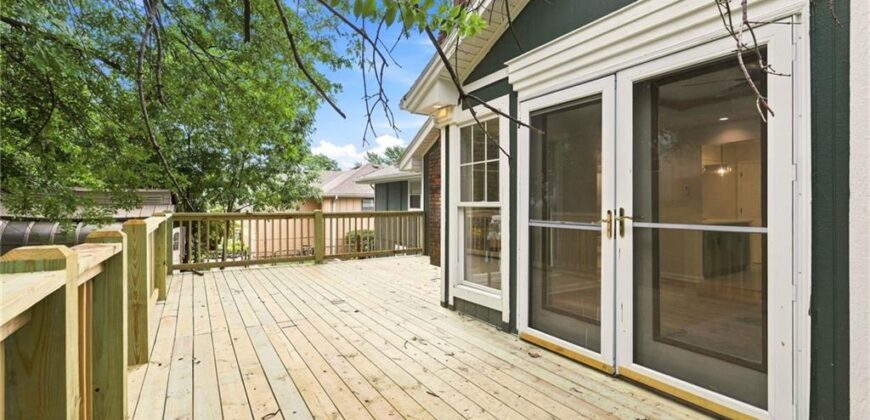 838 NW 69 th Place, Kansas City, MO 64118