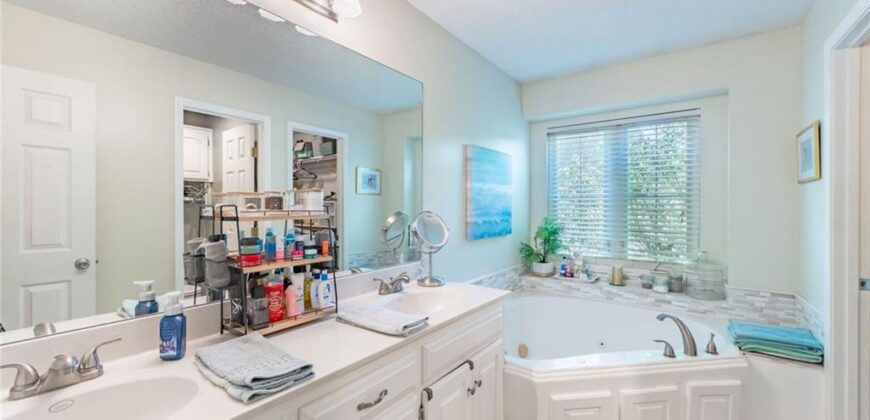 1517 DUNCAN Drive, Liberty, MO 64068