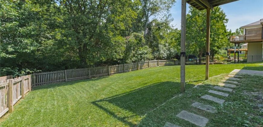 1517 DUNCAN Drive, Liberty, MO 64068