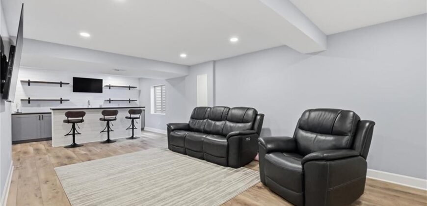 1729 Cambridge Circle, Kearney, MO 64060