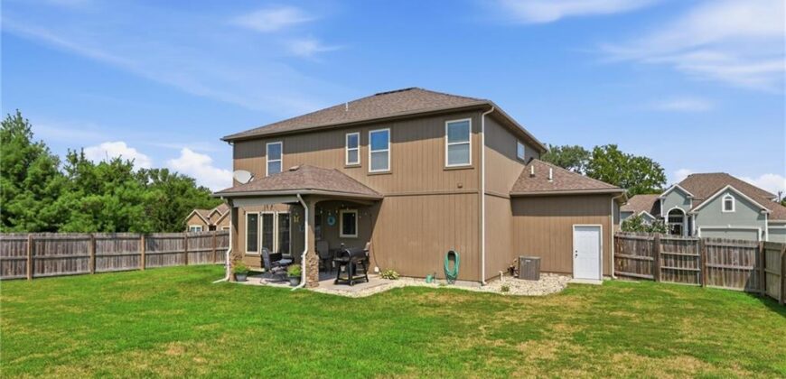 1729 Cambridge Circle, Kearney, MO 64060