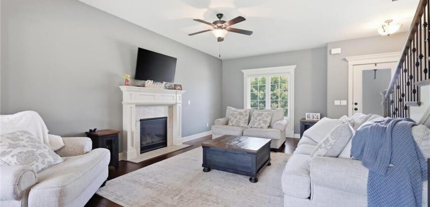 1729 Cambridge Circle, Kearney, MO 64060
