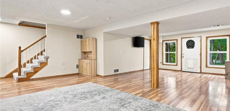8604 NE 72nd Terrace, Kansas City, MO 64158