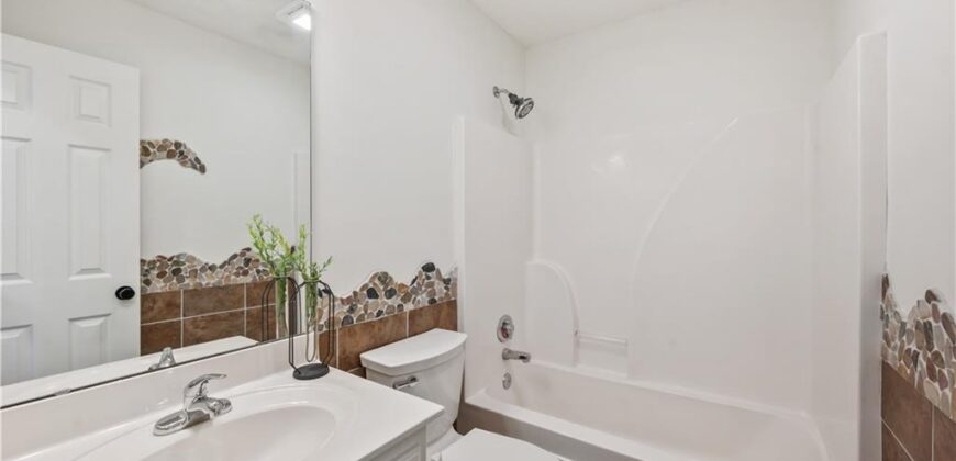 905 NW 112th Terrace, Kansas City, MO 64155