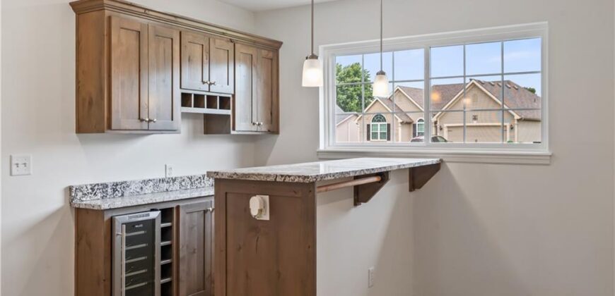 905 NW 112th Terrace, Kansas City, MO 64155