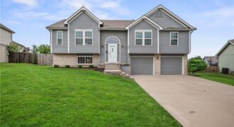 905 NW 112th Terrace, Kansas City, MO 64155