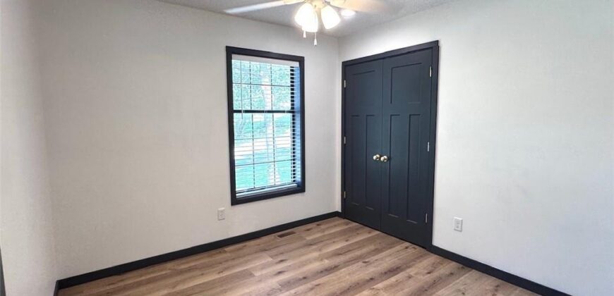 6708 N Broadway Street, Kansas City, MO 64118