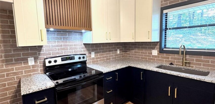 6708 N Broadway Street, Kansas City, MO 64118