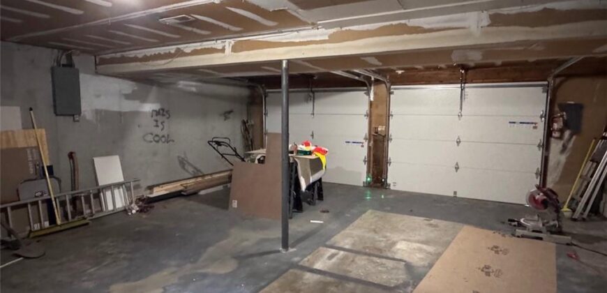 6708 N Broadway Street, Kansas City, MO 64118