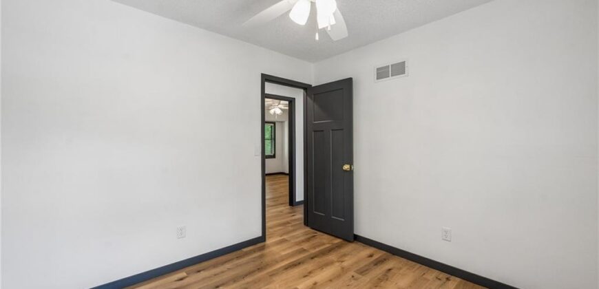 6708 N Broadway Street, Kansas City, MO 64118
