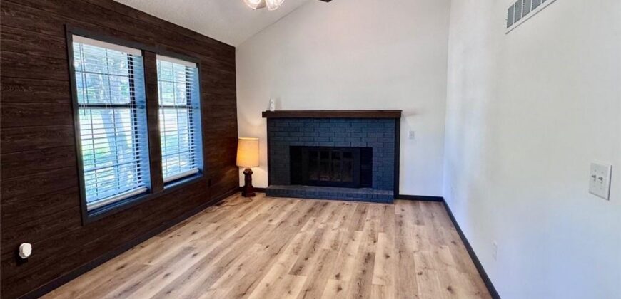 6708 N Broadway Street, Kansas City, MO 64118