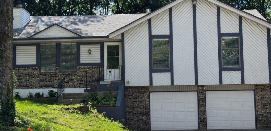 6708 N Broadway Street, Kansas City, MO 64118