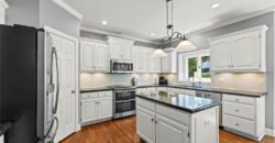 1567 Oakwood Lane, Liberty, MO 64068