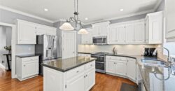 1567 Oakwood Lane, Liberty, MO 64068