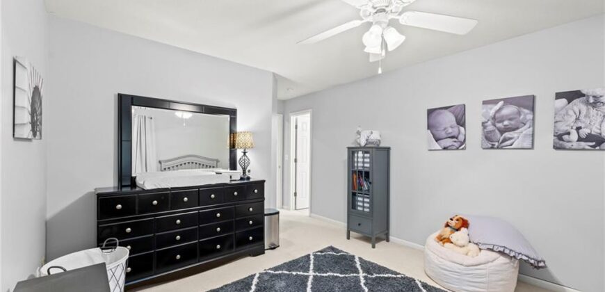 1567 Oakwood Lane, Liberty, MO 64068