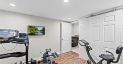1567 Oakwood Lane, Liberty, MO 64068