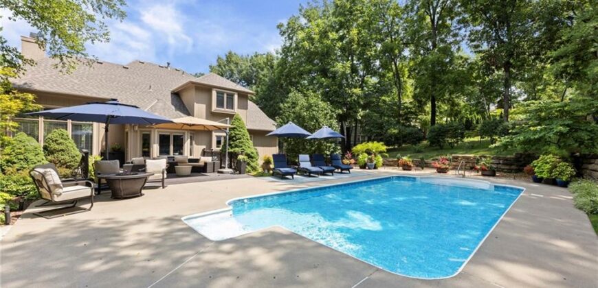 1567 Oakwood Lane, Liberty, MO 64068