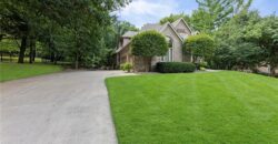 1567 Oakwood Lane, Liberty, MO 64068