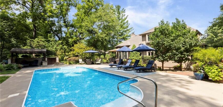 1567 Oakwood Lane, Liberty, MO 64068