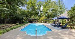 1567 Oakwood Lane, Liberty, MO 64068