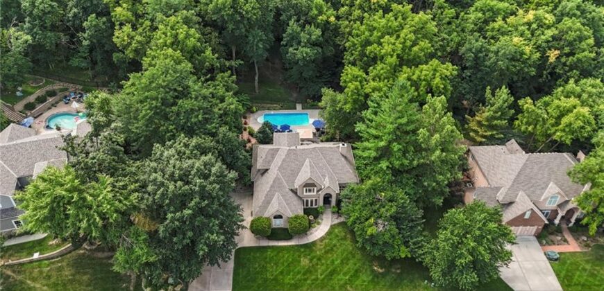 1567 Oakwood Lane, Liberty, MO 64068