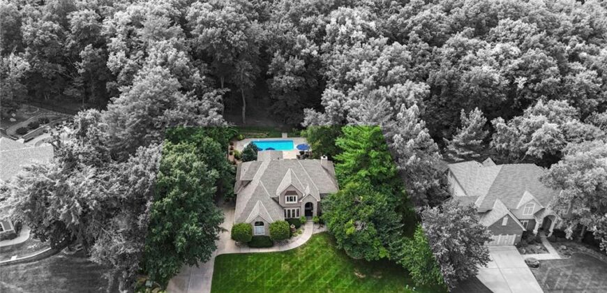 1567 Oakwood Lane, Liberty, MO 64068