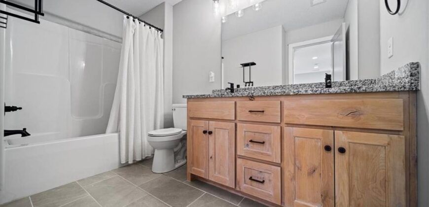 2122 Crooked Creek Drive, Kearney, MO 64060