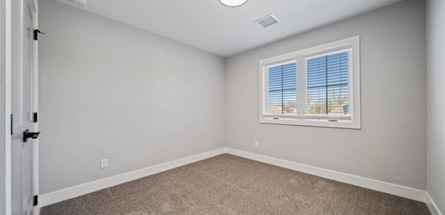 2122 Crooked Creek Drive, Kearney, MO 64060