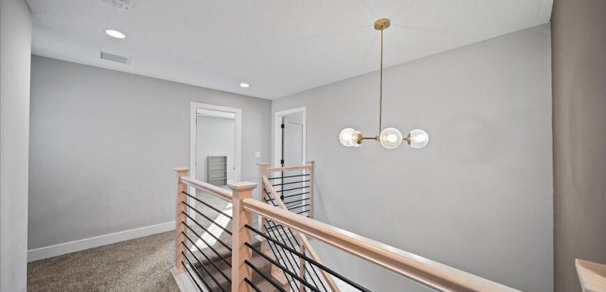 2122 Crooked Creek Drive, Kearney, MO 64060