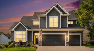 6388 NW Sioux Drive, Parkville, MO 64152